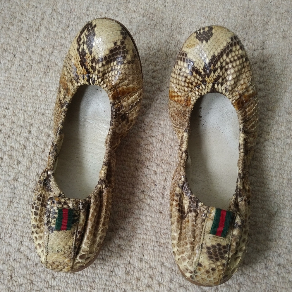 Gucci snakeskin ballet flats - size 35